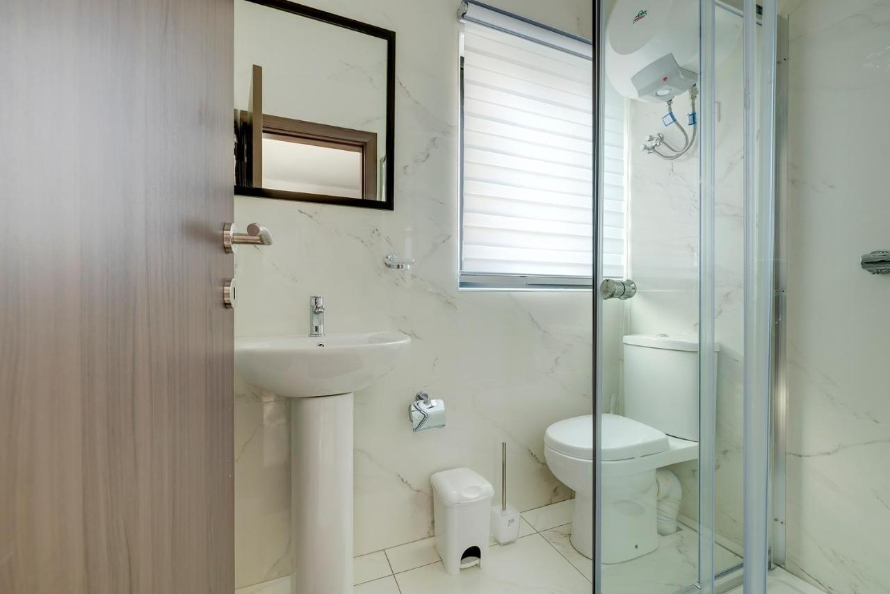 Апартаменти Chic 2Br Penthouse Steps From The Promenade Сліма Екстер'єр фото