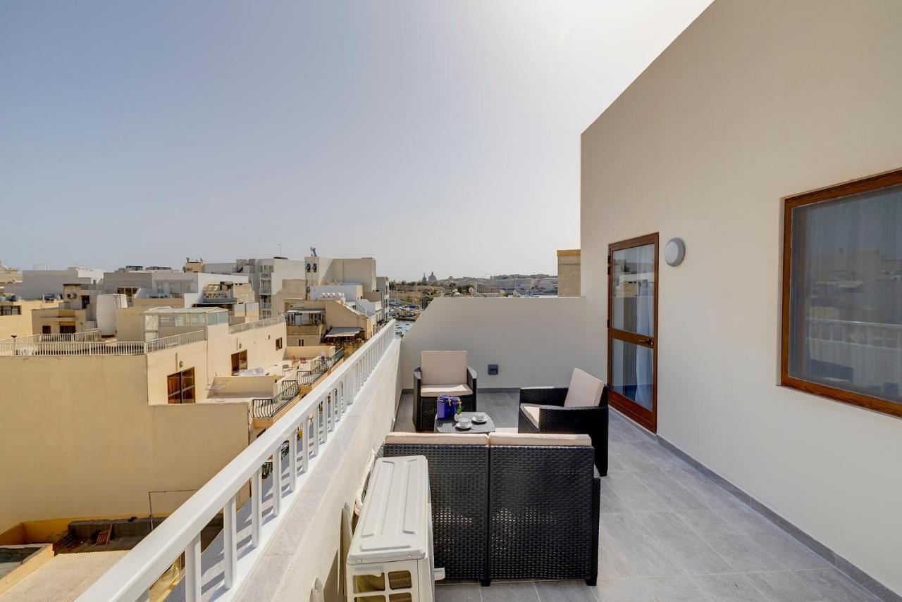 Апартаменти Chic 2Br Penthouse Steps From The Promenade Сліма Екстер'єр фото